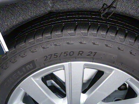 2025�� 3.0 L6 400PS ʢ���ӳ���