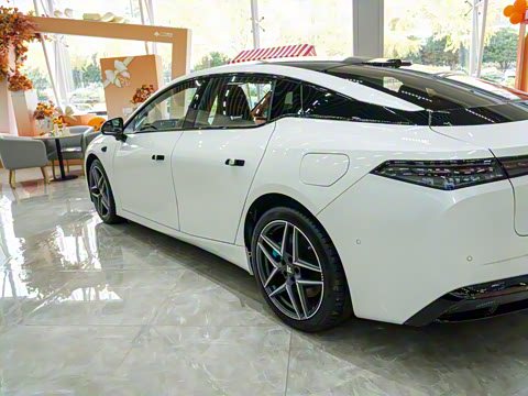 2025�� �Ŀ� 630 Max��