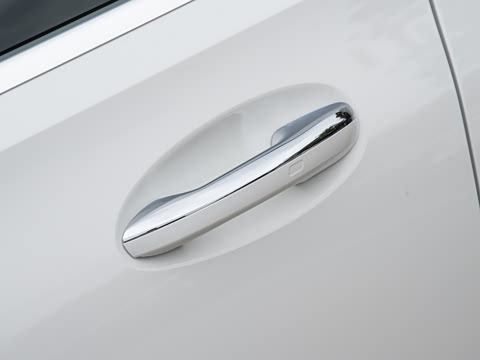 2026�� �Ŀ� C 260 L �˶��ر��