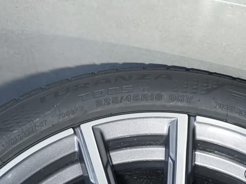 2026�� 325Li M�˶���װ