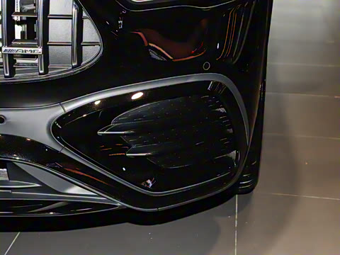 2025�� AMG GLA 35 4MATIC