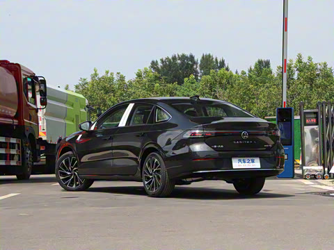 2026�� L 300TSI DSG ������