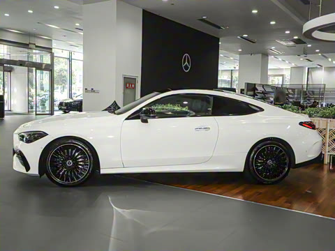 2025�� CLE 300 4MATIC �����ͽ��ܳ�