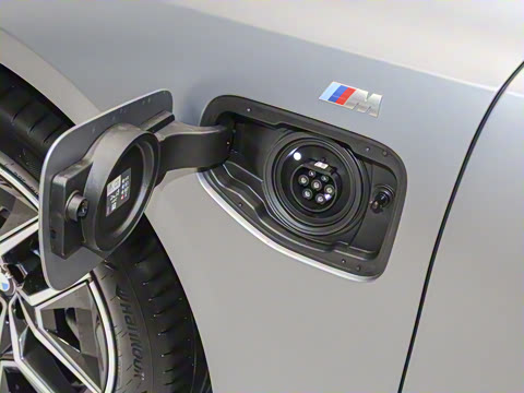 2026�� eDrive 40L M�˶���װ