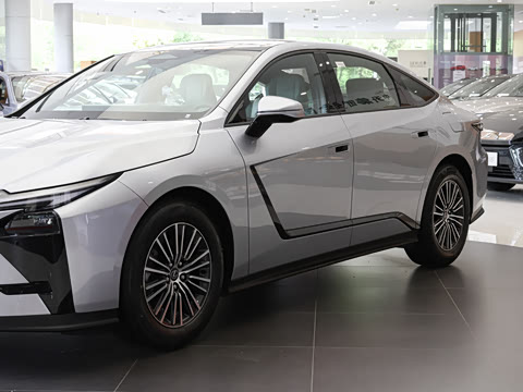 2026�� 300h