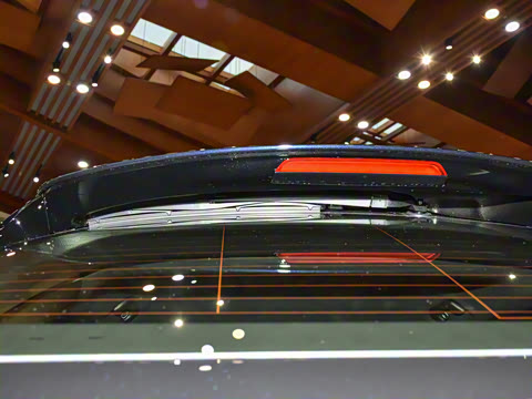 2026�� 300 ����������