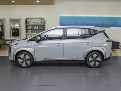 2025�� Plus 430 ������