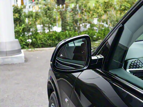 2025 xDrive 30Li M˶ҹװ