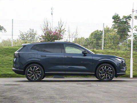 2026�� ������������Plus