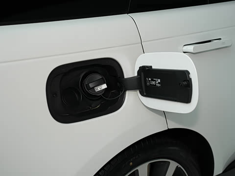 2024�� 4.4 V8 SV���ٴ����ӳ��� 4��