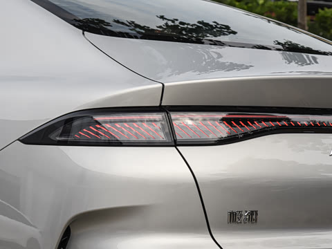 2026�� 535 MAX�����