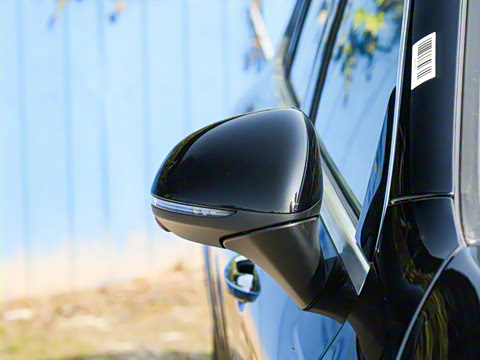 2026�� GLC 260 L 4MATIC ������