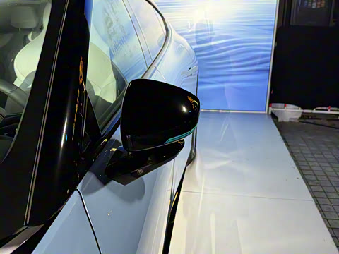 2025�� 750 ���������� Ultra