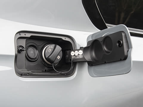 2026�� M240i xDrive