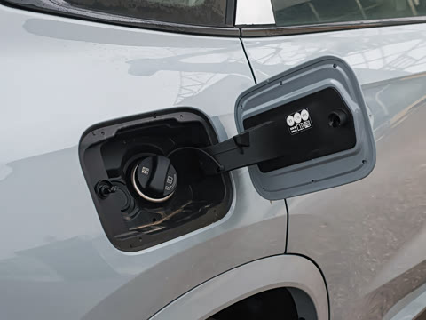 2025�� xDrive25Li M�˶���ҹ��װ