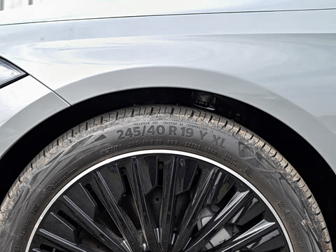 2026�� CLE 300 4MATIC �����ͽ��ܳ�