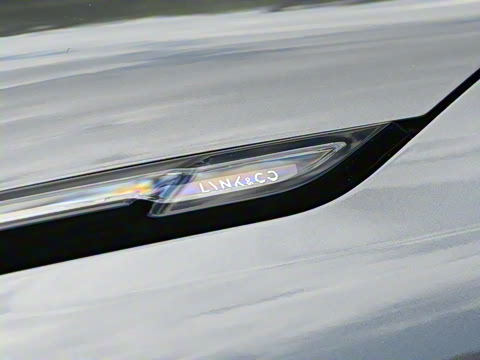 2025�� 240����Ultra