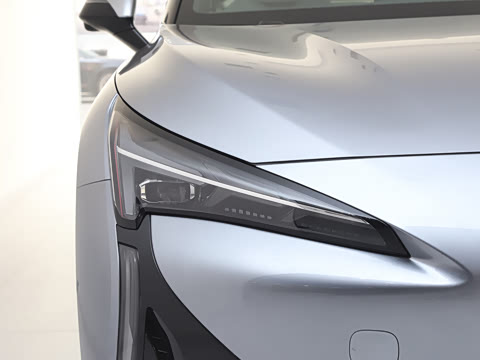 2025�� �Ŀ� 560MAX 185kW