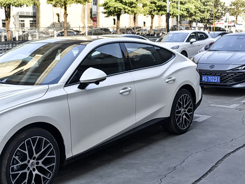 2026�� 1.5T 300 DCT���Ű�