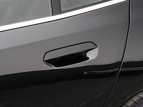 2026�� �Ŀ� 530Li ������ M�˶���װ