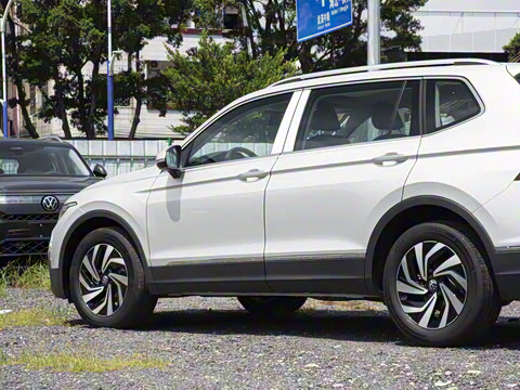 2025�� ���ڿ� 300TSI �Զ��������ڰ�