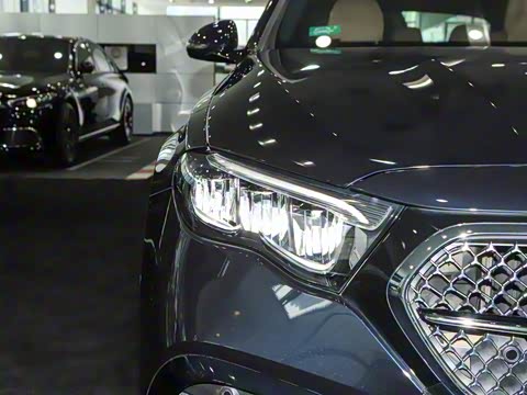 2024�� E 350 e L ���ʽ��϶����˶��γ�