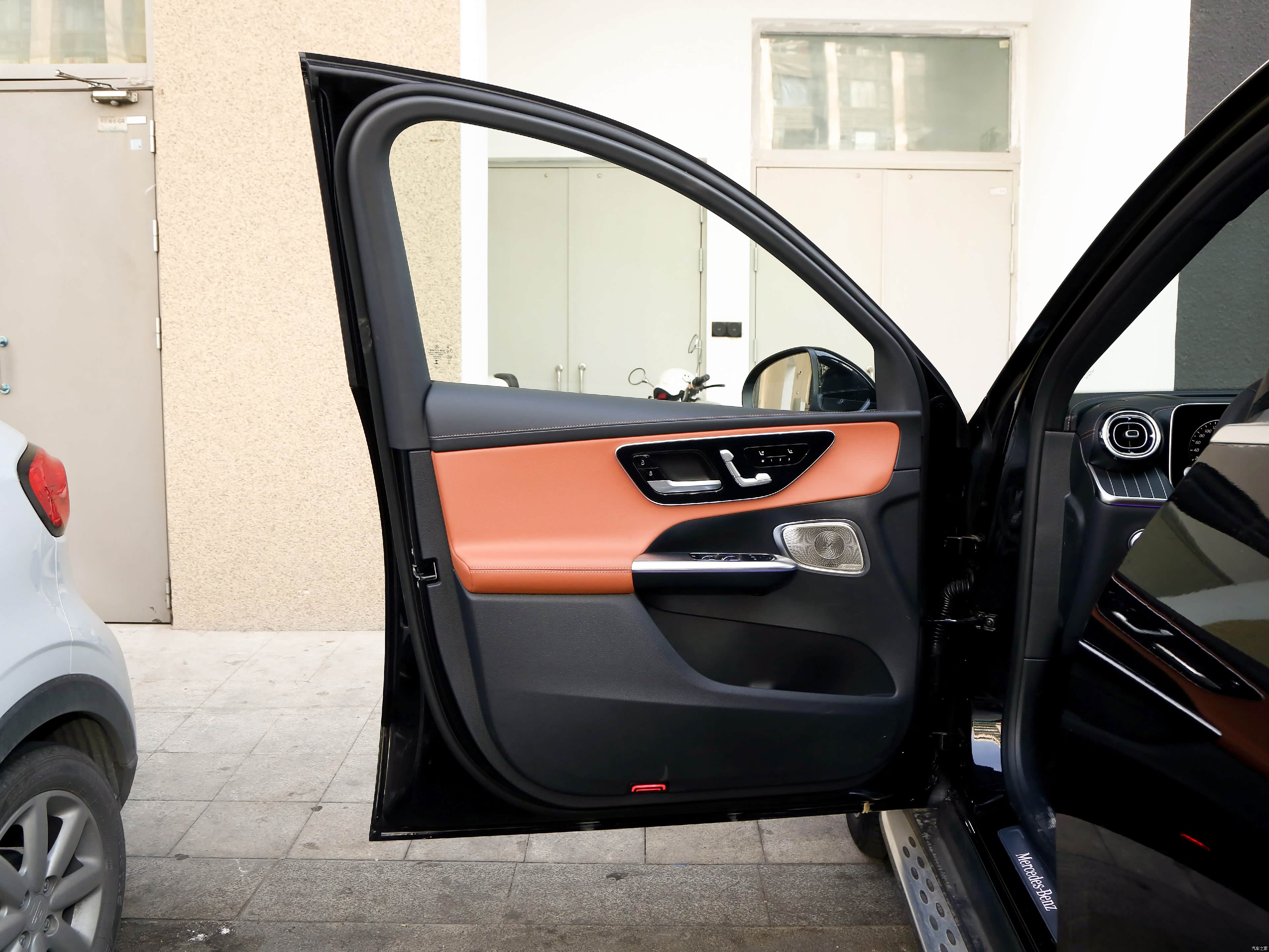 Mercedes-Benz GLC, миниатюра 21
