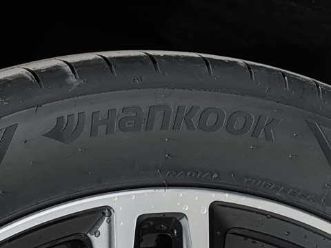 2026�� �Ŀ� 530Li ������ M�˶���װ