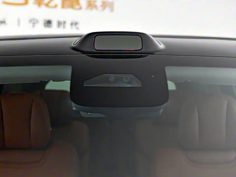 2025�� Ǭ�� UItra 6��