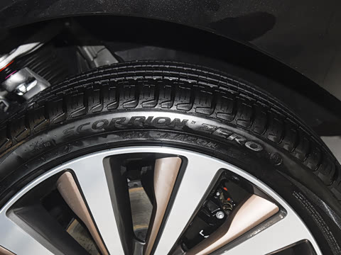 2024�� 3.0 L6 400PS SV���ٴ����ӳ��� 4��