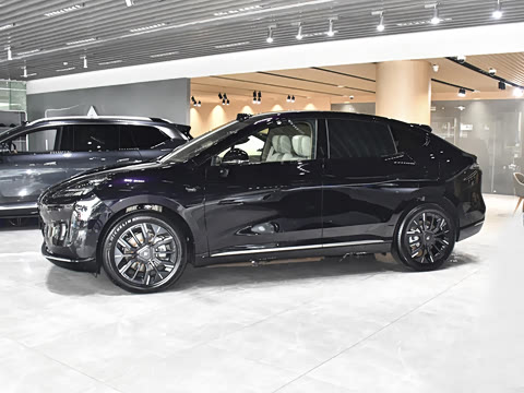 2025�� 670 Max��