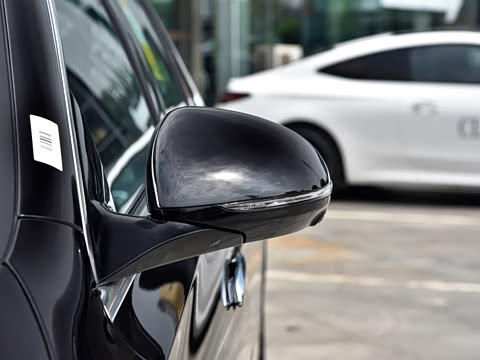 2026�� �Ŀ� E 300 L ������