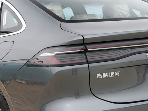 2026�� EM-i 235km ̽��+��