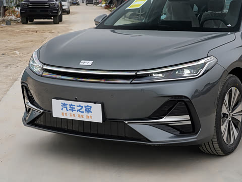 2026�� EM-i 235km ̽��+��