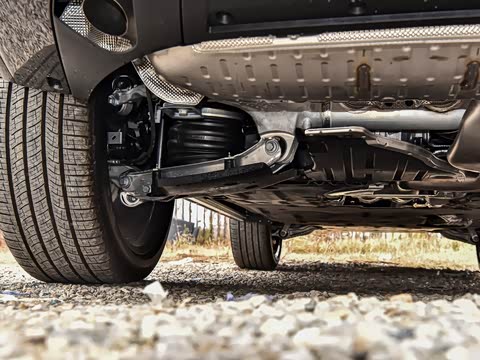 2025�� 3.0 L6 400PS SV���ٴ����ӳ��� 4��