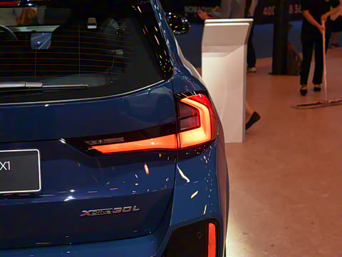 2025�� xDrive30L M�˶���ҹ��װ