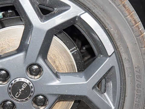 2025�� �Ǽݰ� 405km ���ڰ�