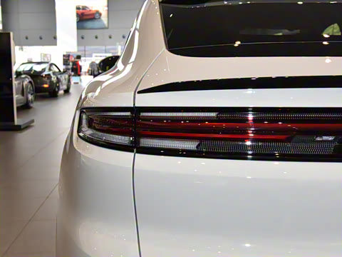 2026�� Cayenne Coup�� 3.0T