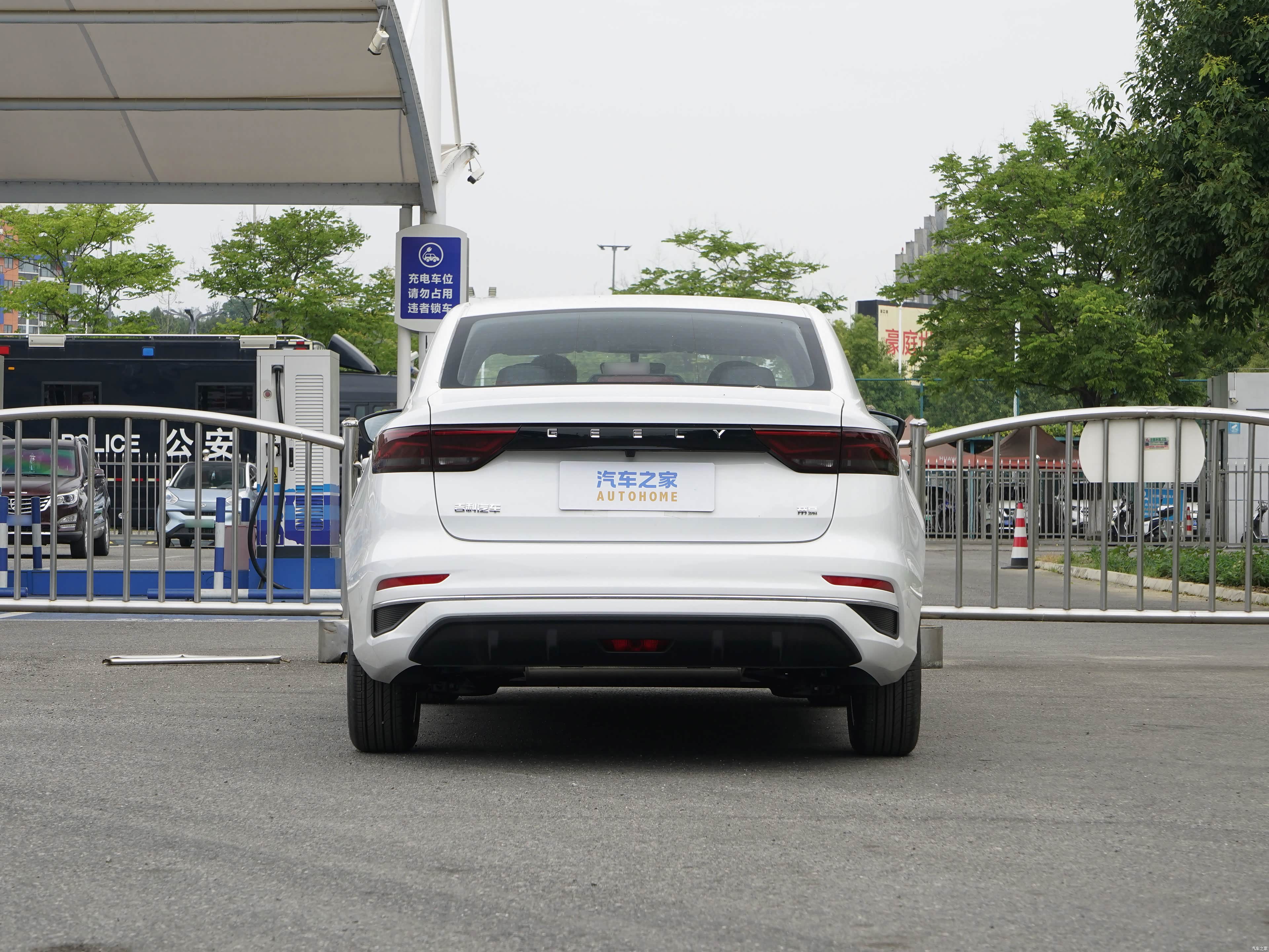 Geely Emgrand, миниатюра 6
