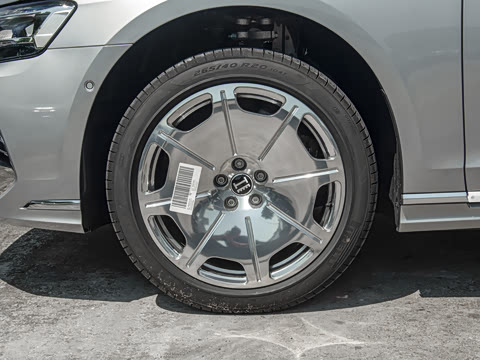 2026�� A8L Horch��ʼ�˰� 55TFSI