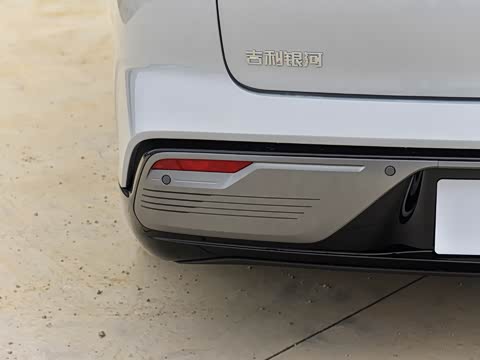 2026�� 225km EM-i Զ�����ǺӰ�