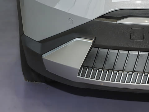 2025�� 720 Light