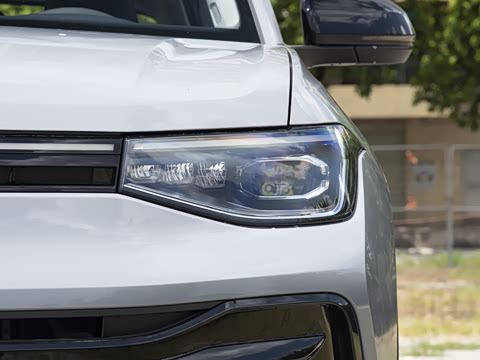 2026�� ���� 300TSI ������