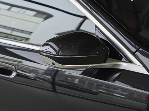 2026�� �Ŀ� eDrive 35L M�˶���װ