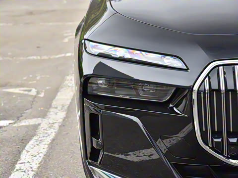 2026�� 740Li ������ M�˶���װ