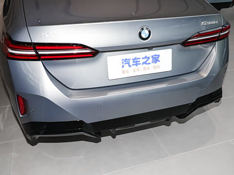 2026�� 530Li ������ M�˶���װ