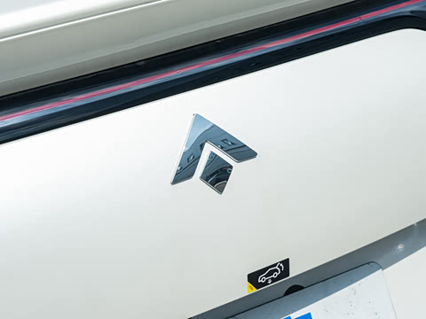 2025�� 670 Max��