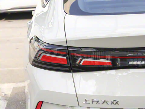 2026�� ���L 300TSI �趯��