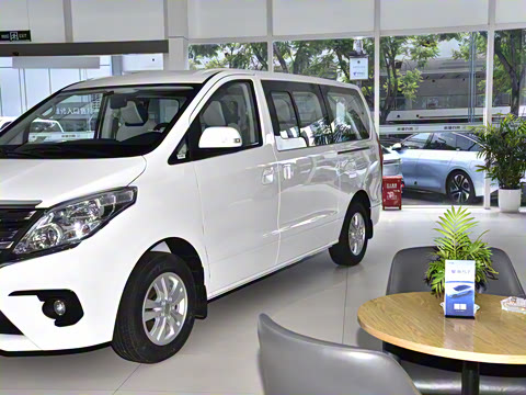 2025�� 2.0L �ֶ�������CNG 7��