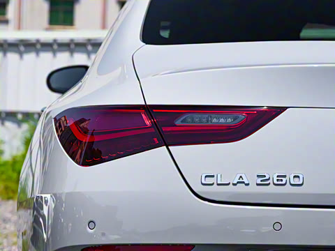 2025�� CLA 260 4MATIC ��ذ�